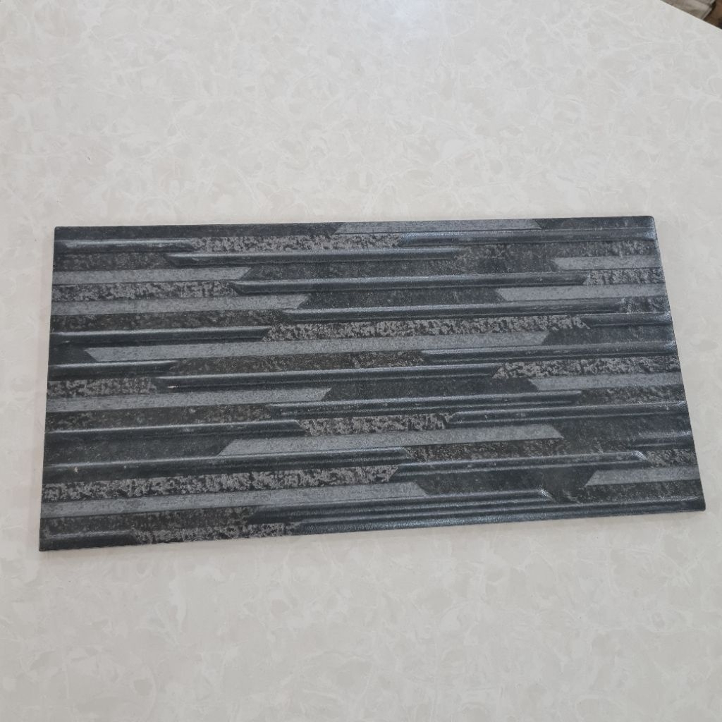 keramik dinding 20x40 hitam batu alam nevada black kw1/keramik motif batu alam hitam