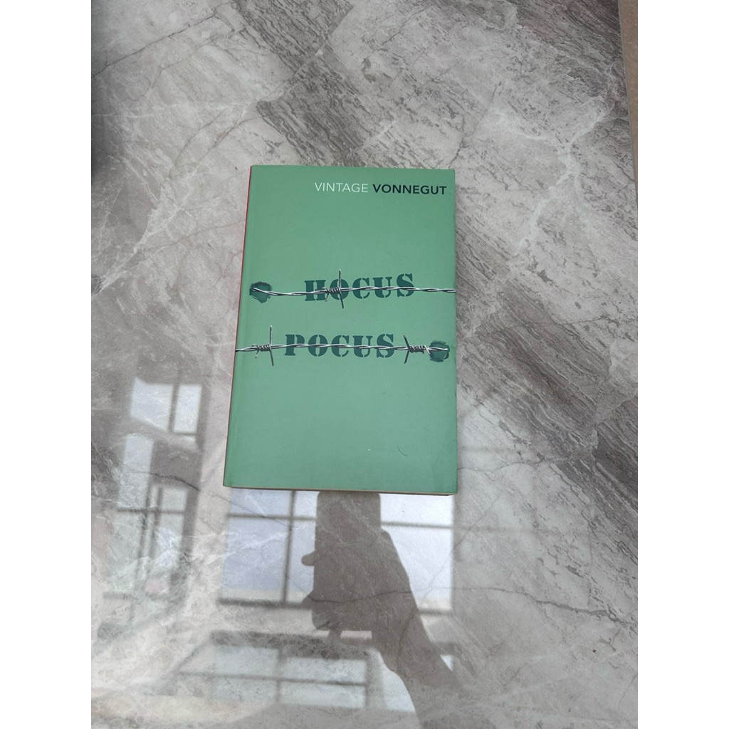 hocus pocus kurt vonnegut vintage classics