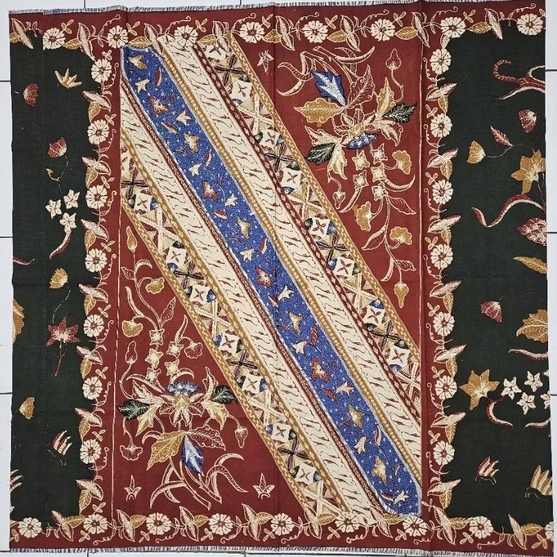 BATIK TULIS LAWASAN PRANG SARUNG CEREBON
