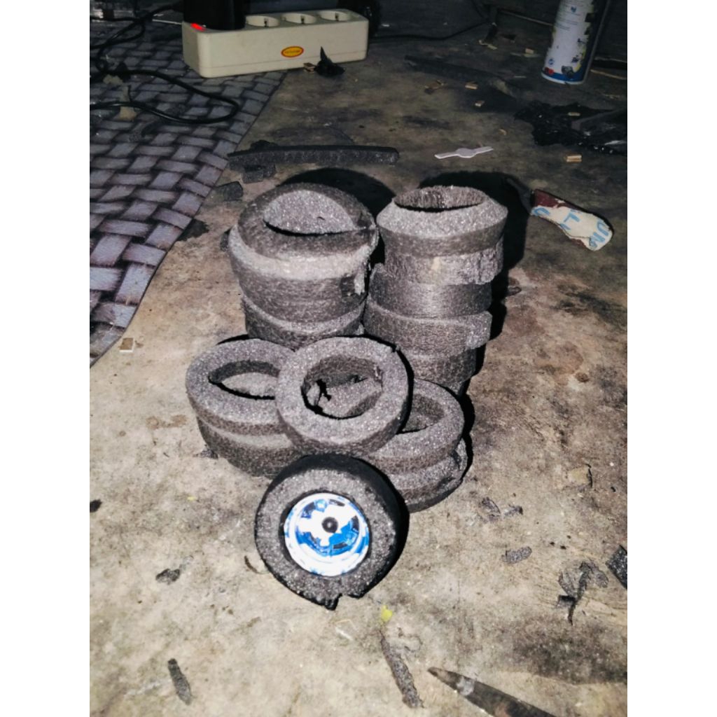 ban miniatur truk skala truk plastik PNP velg baladewe bahan busa empuk 4pcs-6pcs fre as ban nya