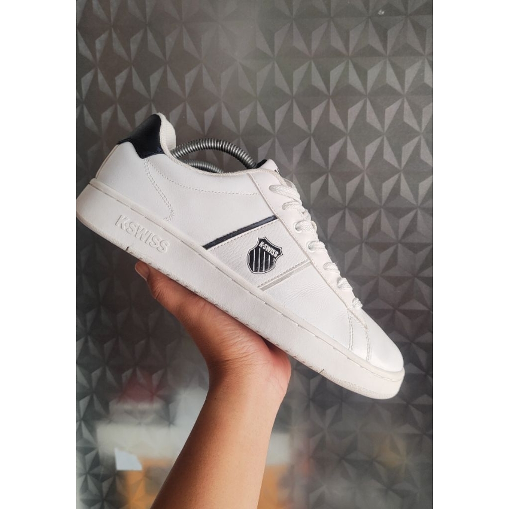 sepatu K-swiss SZ 43 second bekas preloved