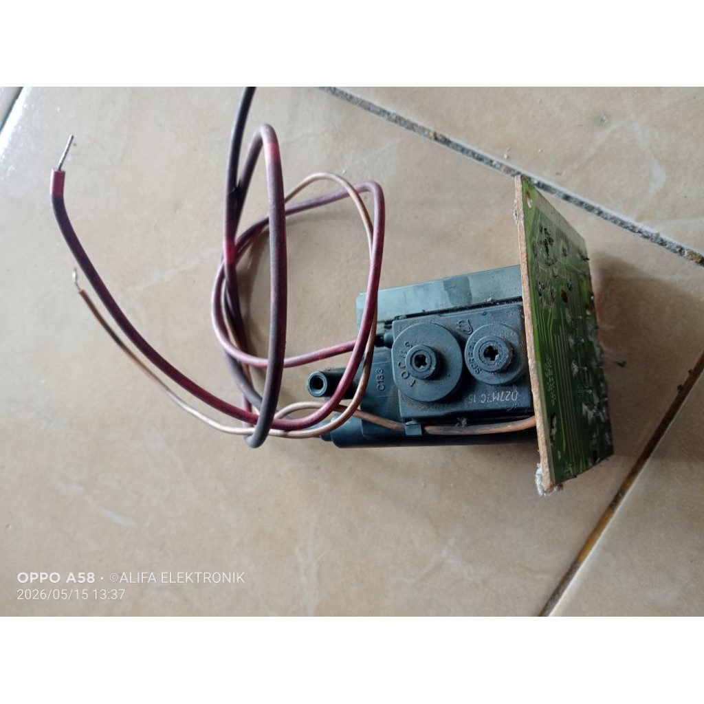 flyback tv Polytron slim ory cabutan