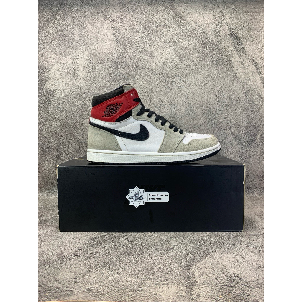 Sepatu Second Air Jordan 1 Retro High OG ‘Smoke Grey’  Size 40,5 insole 25,5 cm  Original Guarantee 
