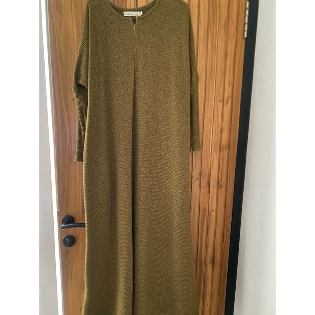 Mecca L three by lubna warna olive size L