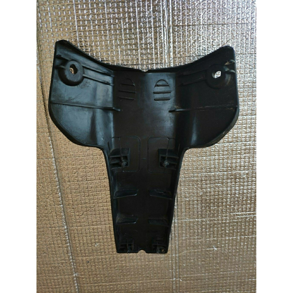 Karet Sayap tengah original Suzuki RC80 RC100