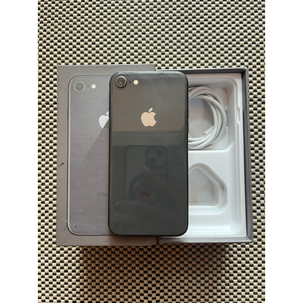 iPhone 8 64 Gb