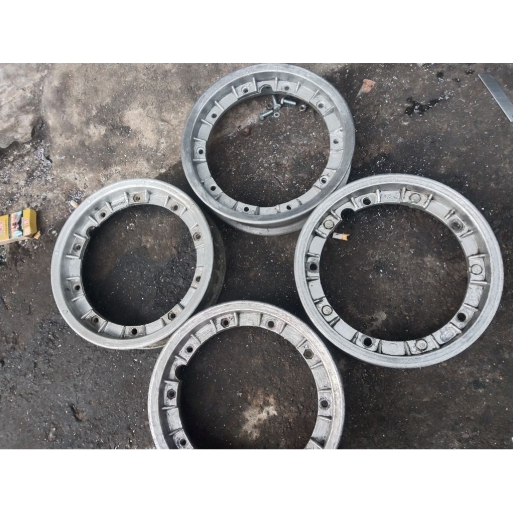 velg vespa R10 fa italy bahan babet/almunium