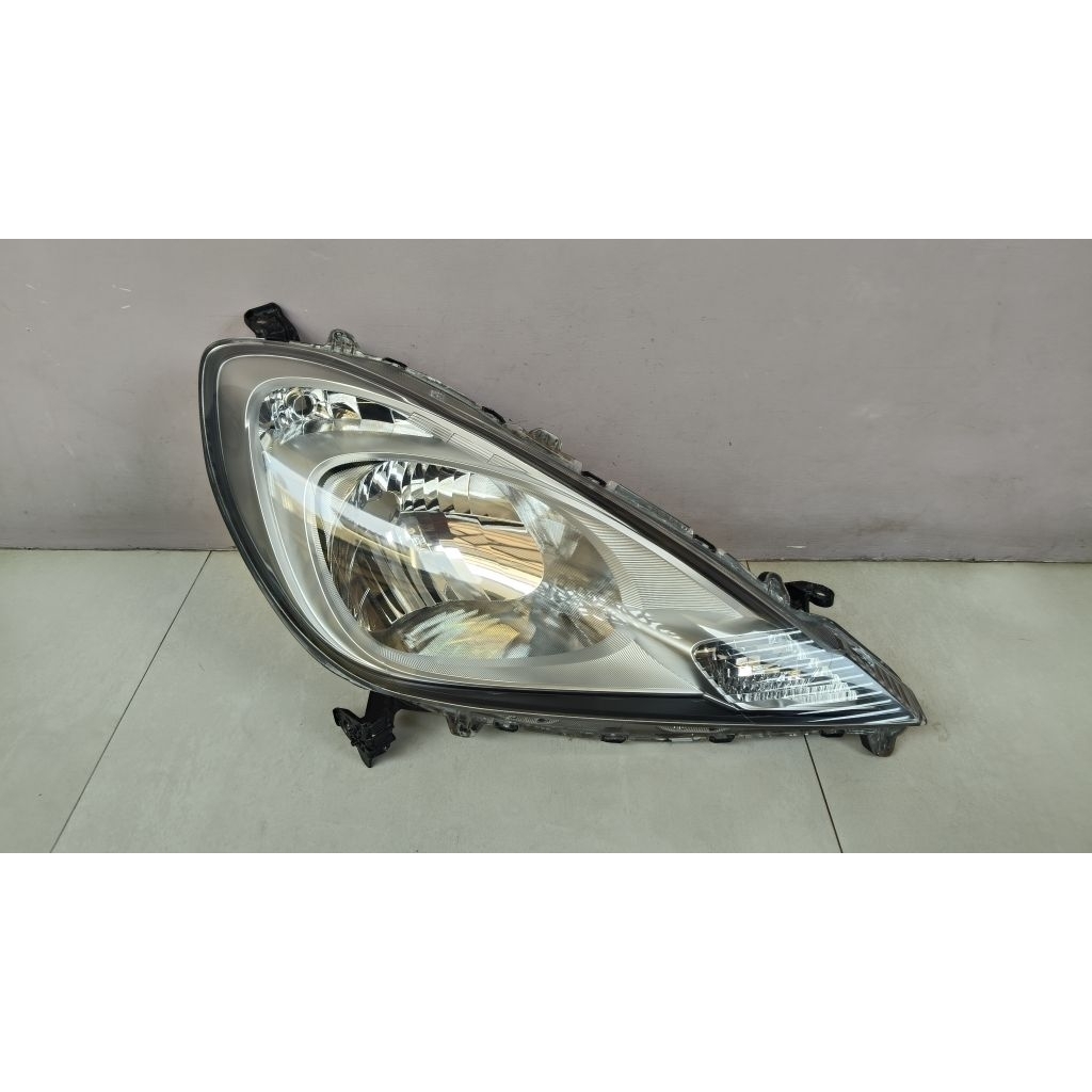 Lampu depan Honda jazz GE 8 2012-2013