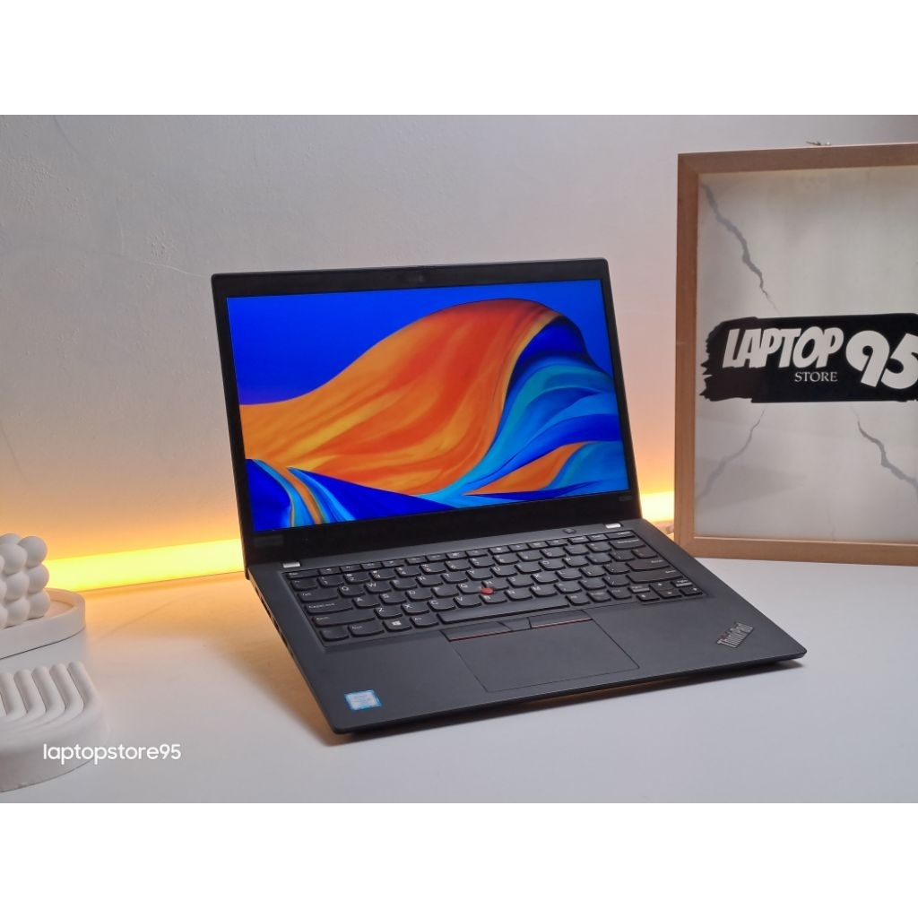 LENOVO THINKPAD X390 PREMIUM ULTRABOOK Core i5 8365U Vpro Whiskeylake RAM 16GB SSD M2/NVME 256GB 13 