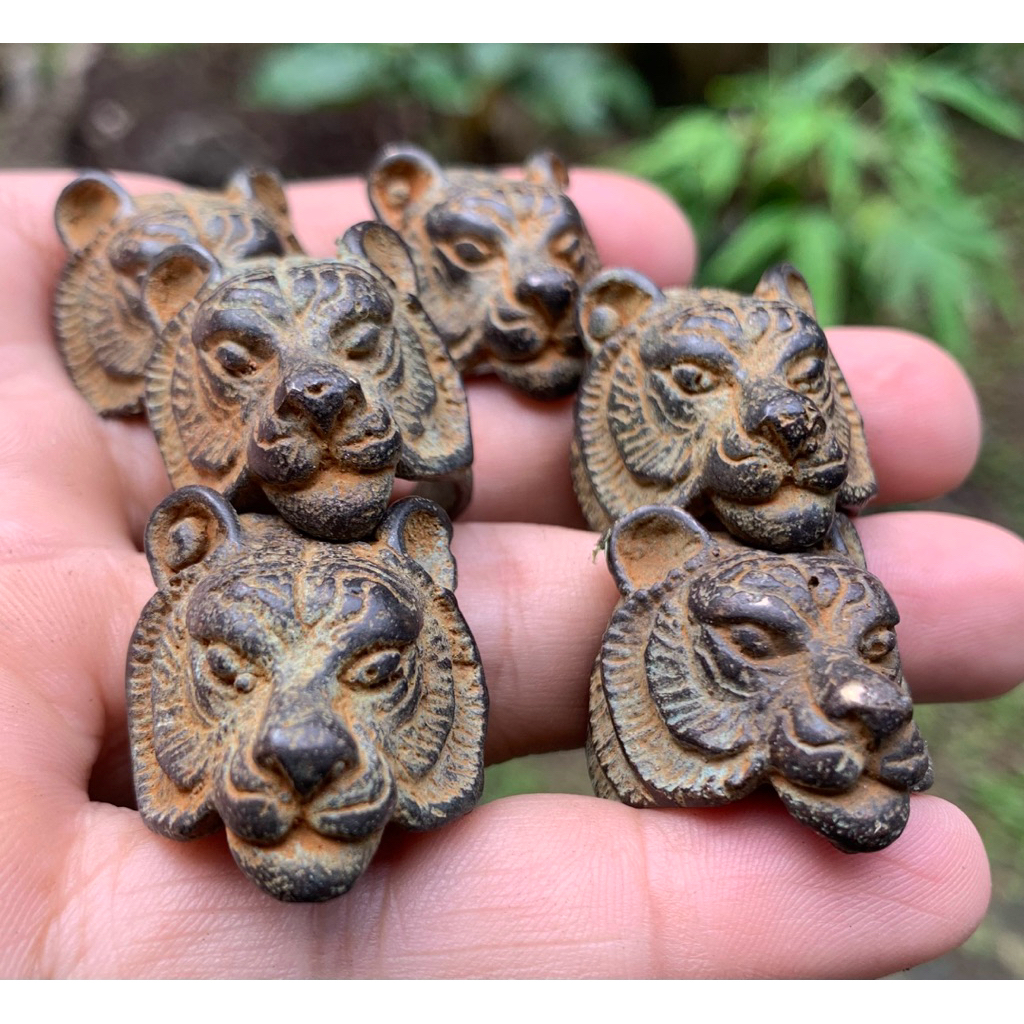 cincin harimau kuningan lawasan