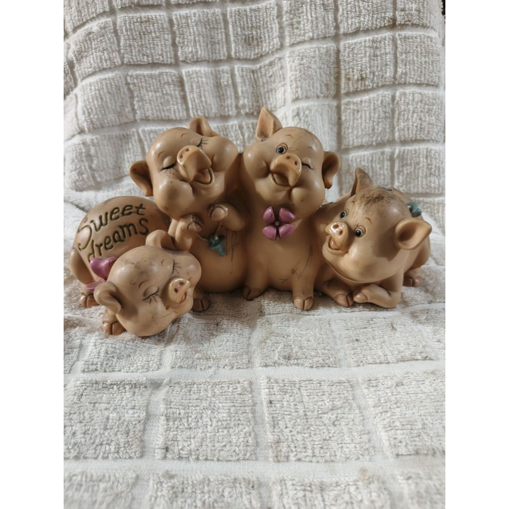 adorable vintage 1950 - 1960 little pigs