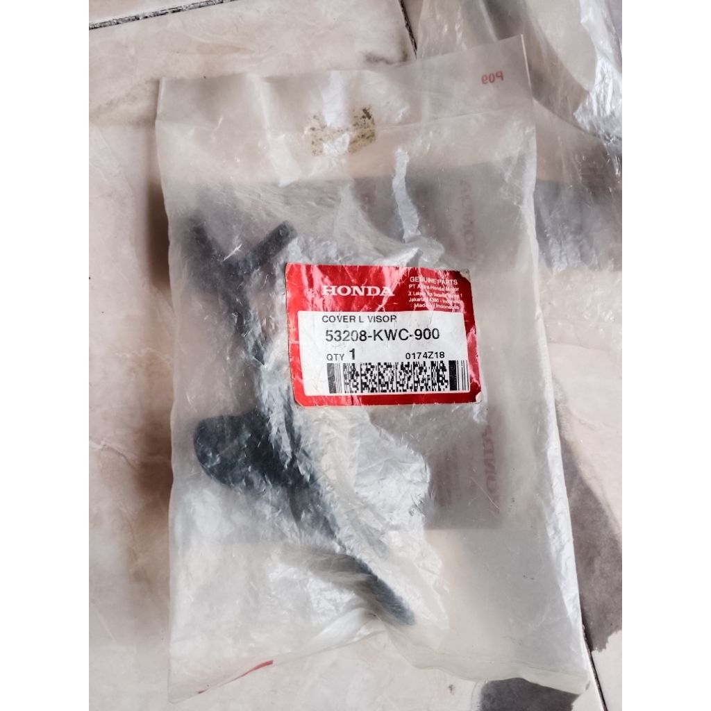 53208KWC900 COVER L VISOR BRACKET BREKET DUDUKAN PLAT PELAT NOMOR DEPAN SEBELAH KIRI CS1 53208-KWC-9