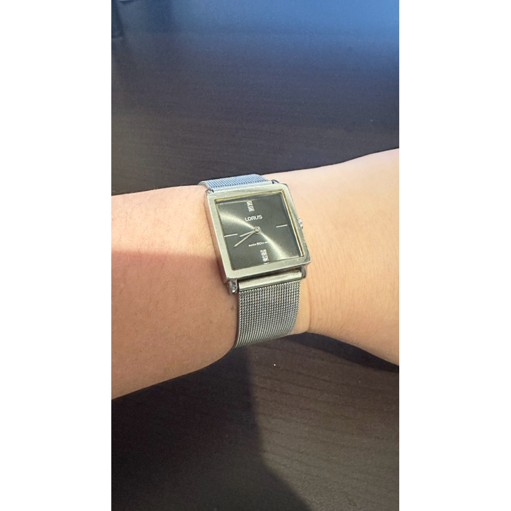 Jam tangan wanita kotak Lorus