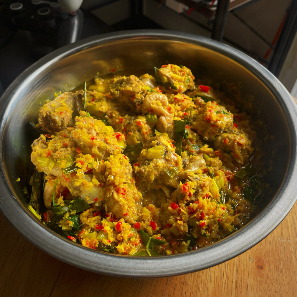 Ayam Bumbu RW Khas Manado (500gr)