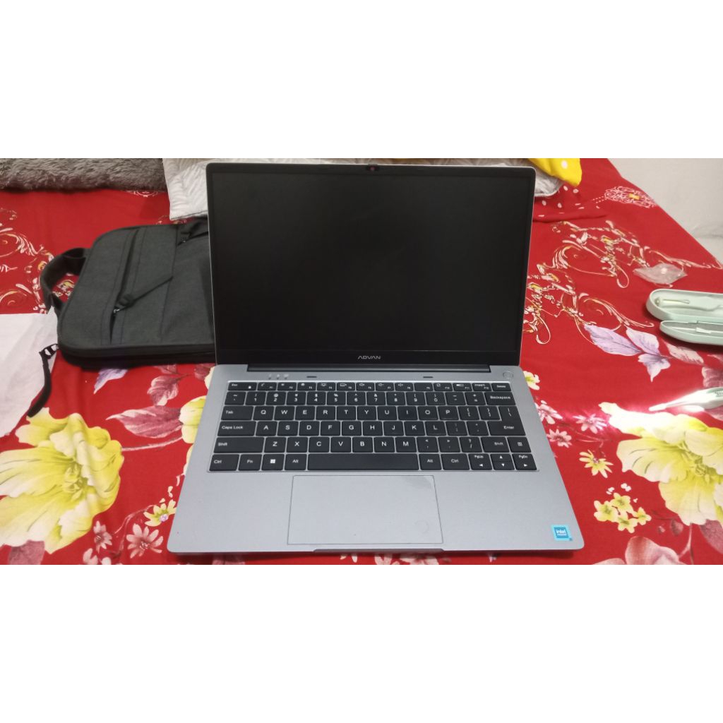 Laptop Advan Tbook N100