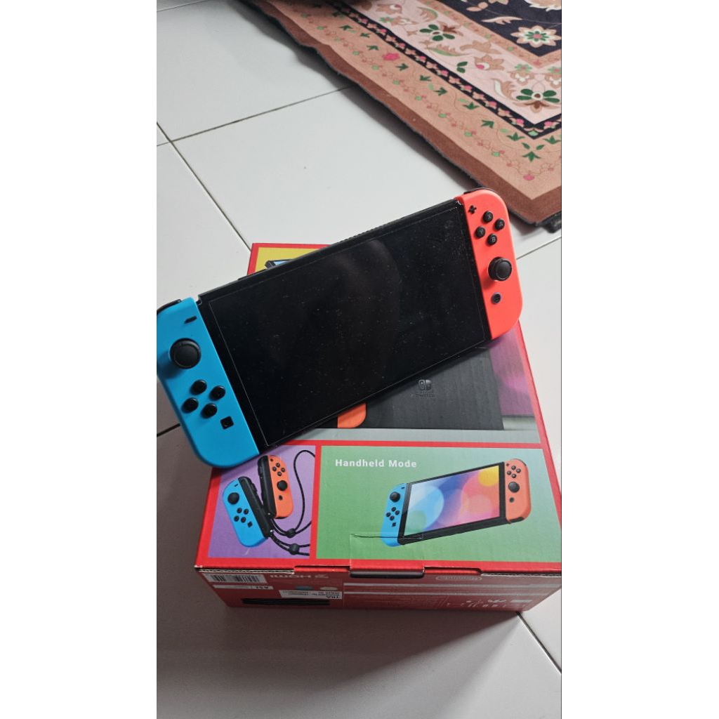 Nintendo switch oled second cfw (bonus mmc 128 GB)