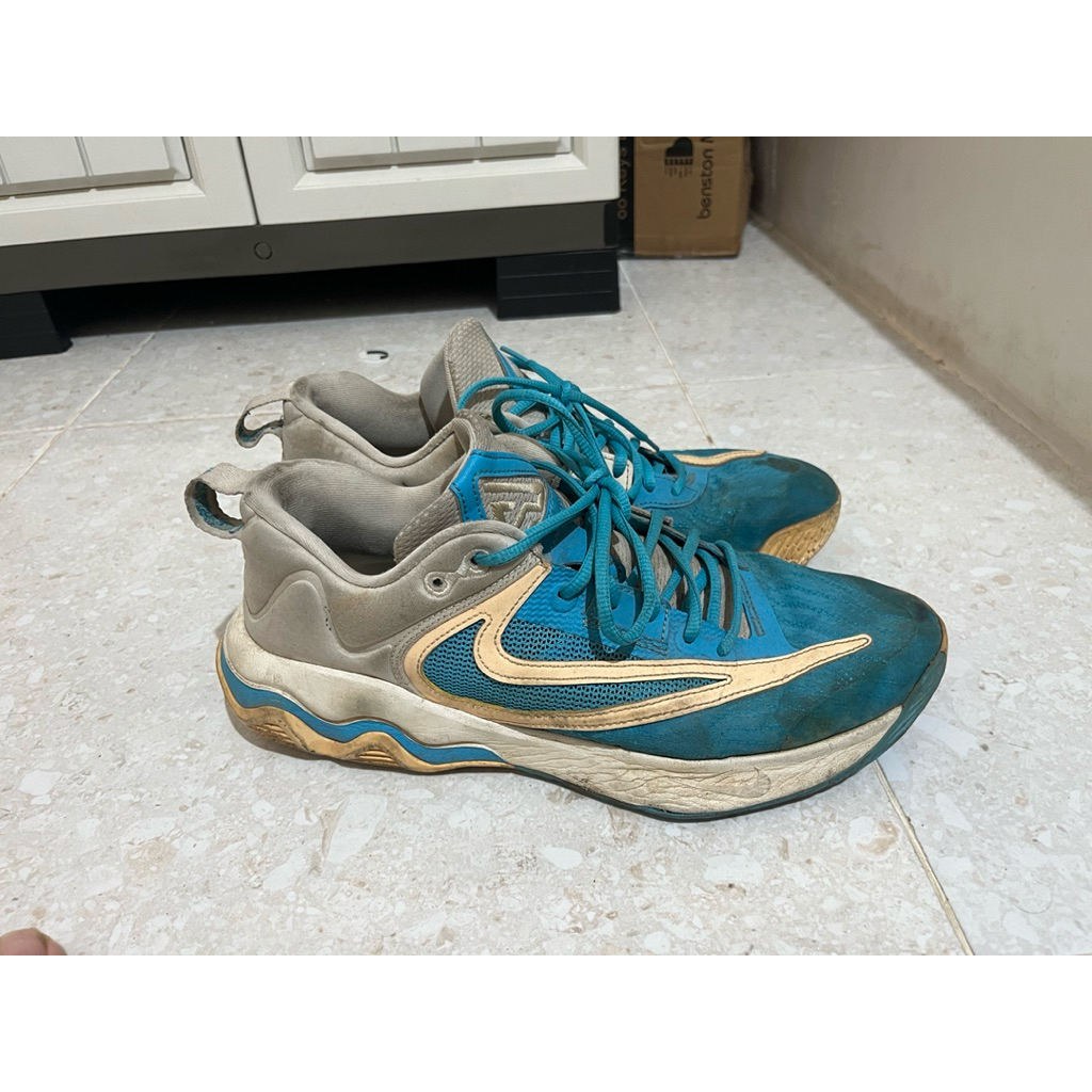 Nike giannis immortality 3