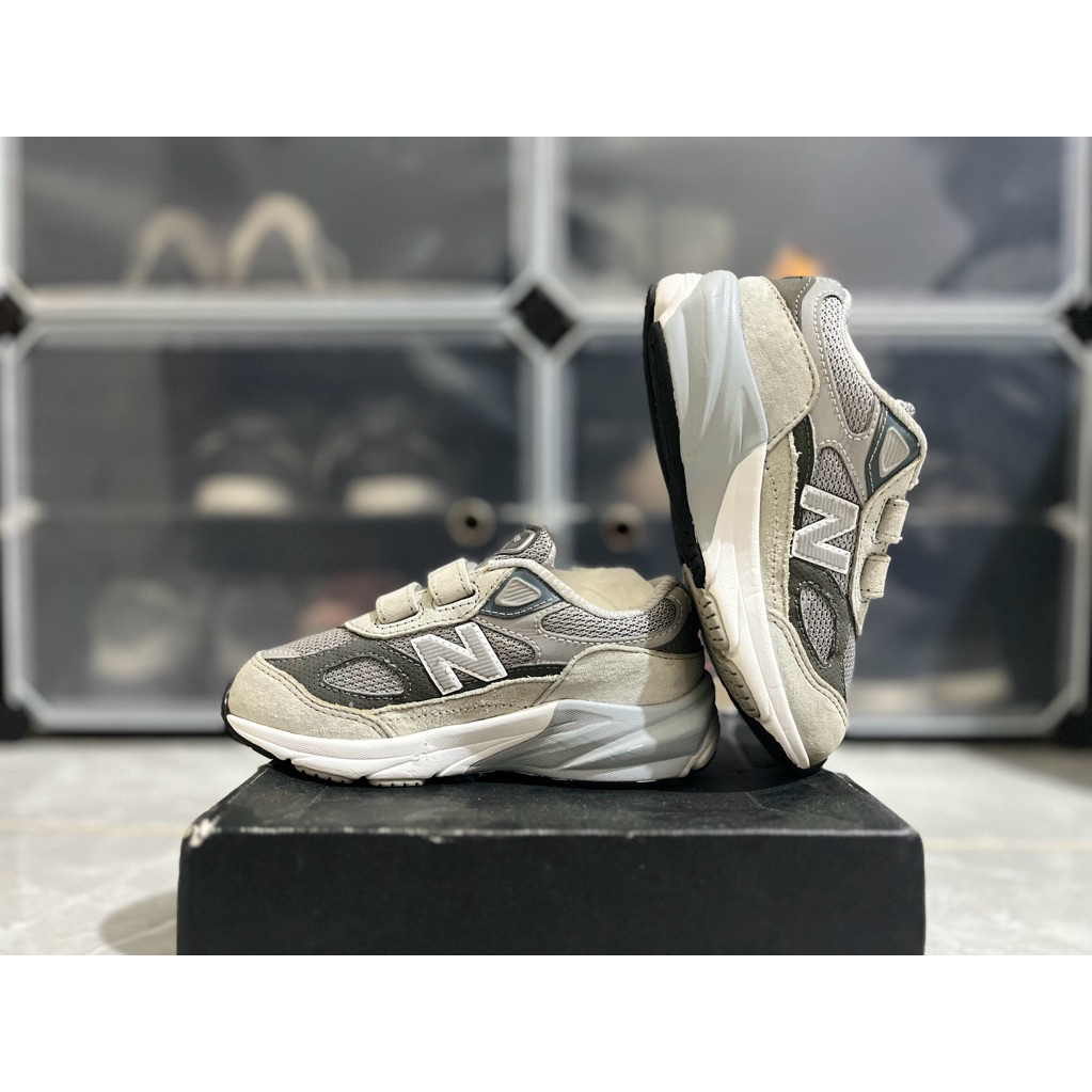 Sepatu Anak Preloved/Second Kids NB 990 V6 Size 27,5