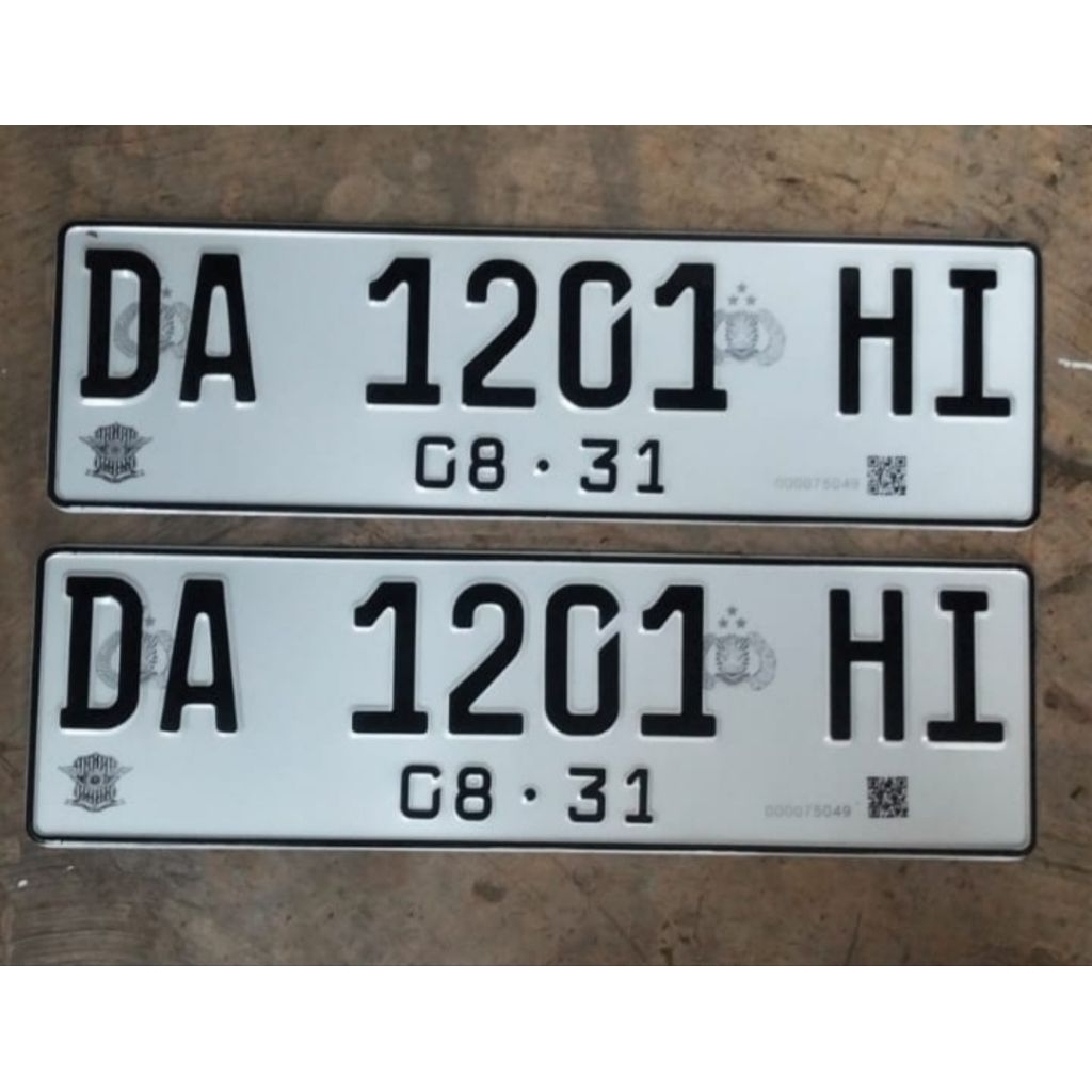 Plat nomor mobil reflektif putih barcode scanner