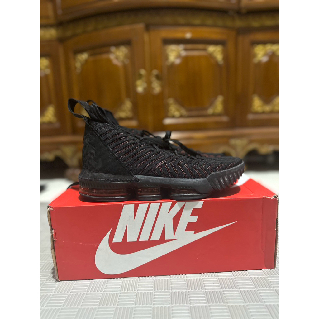 lebron 16 bred original authentic