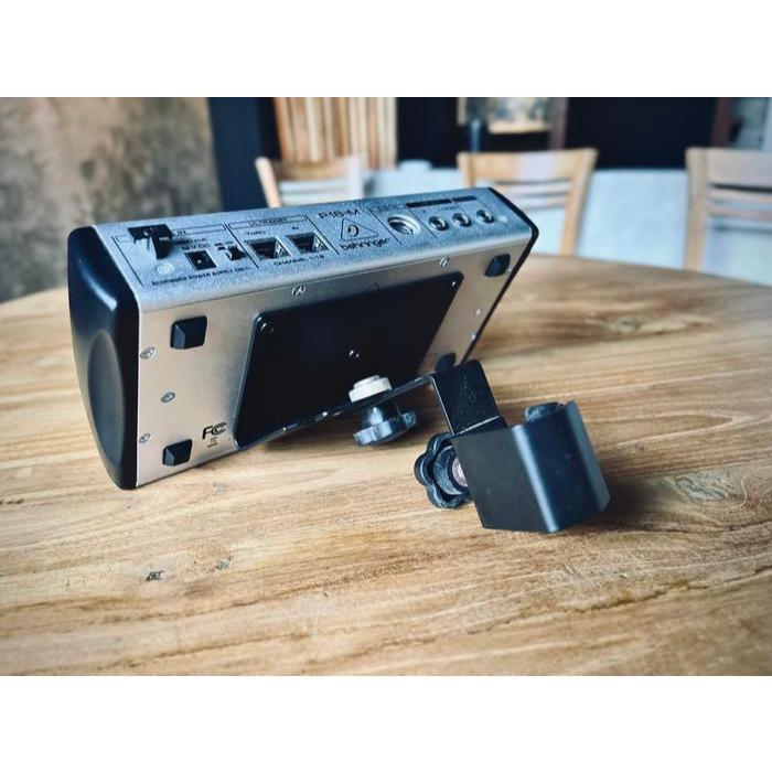 Behringer Powerplay 16 P16-M Amplifier dengan Input Ultranet & Output Line Out untuk Musik dan Audio