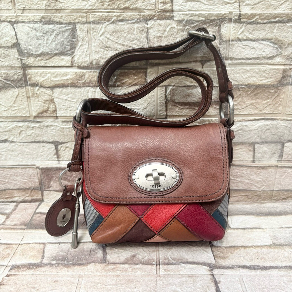 590# NET-Preloved Fossil Maddox PW Dark Twistlock Turnlock