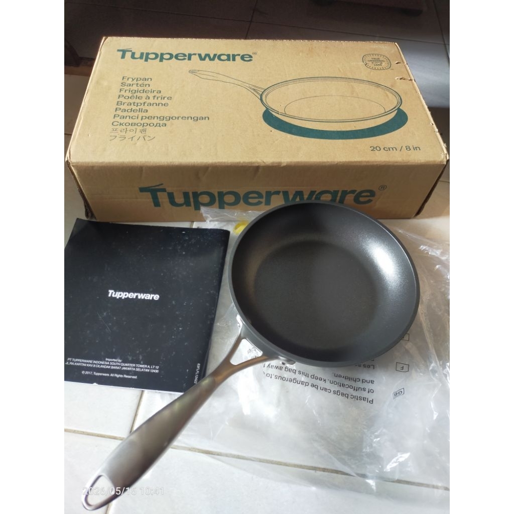 Fry pan frypan 24cm  - 20 cm tchef black series diskon 50% - wajan