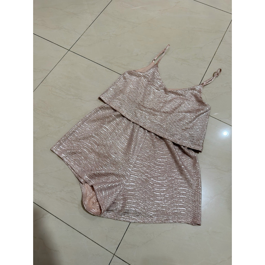 Valleygirl - jumpsuit rose gold outfit pantai /ootd pantai/ beach/ baju / terusan