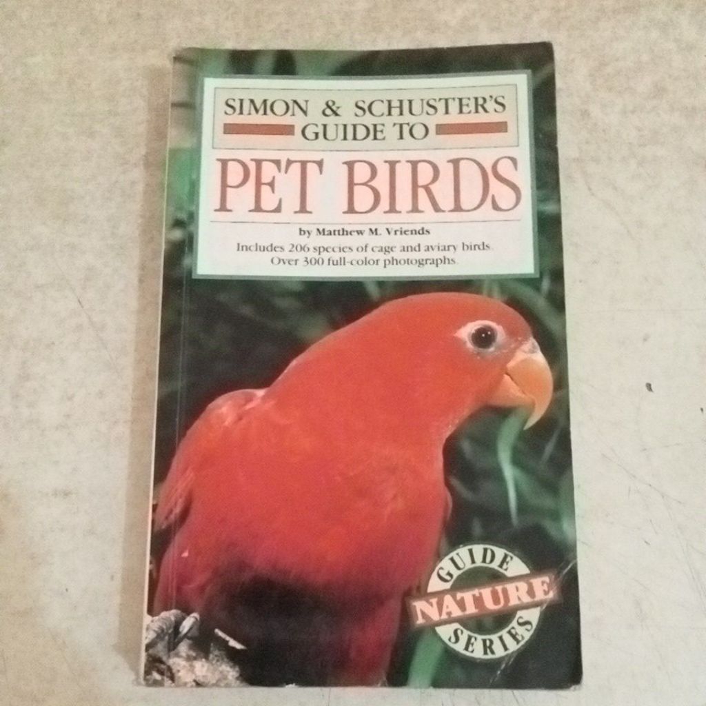 Buku SIMON & SCHUSTER'S GUIDE TO PET BIRDS