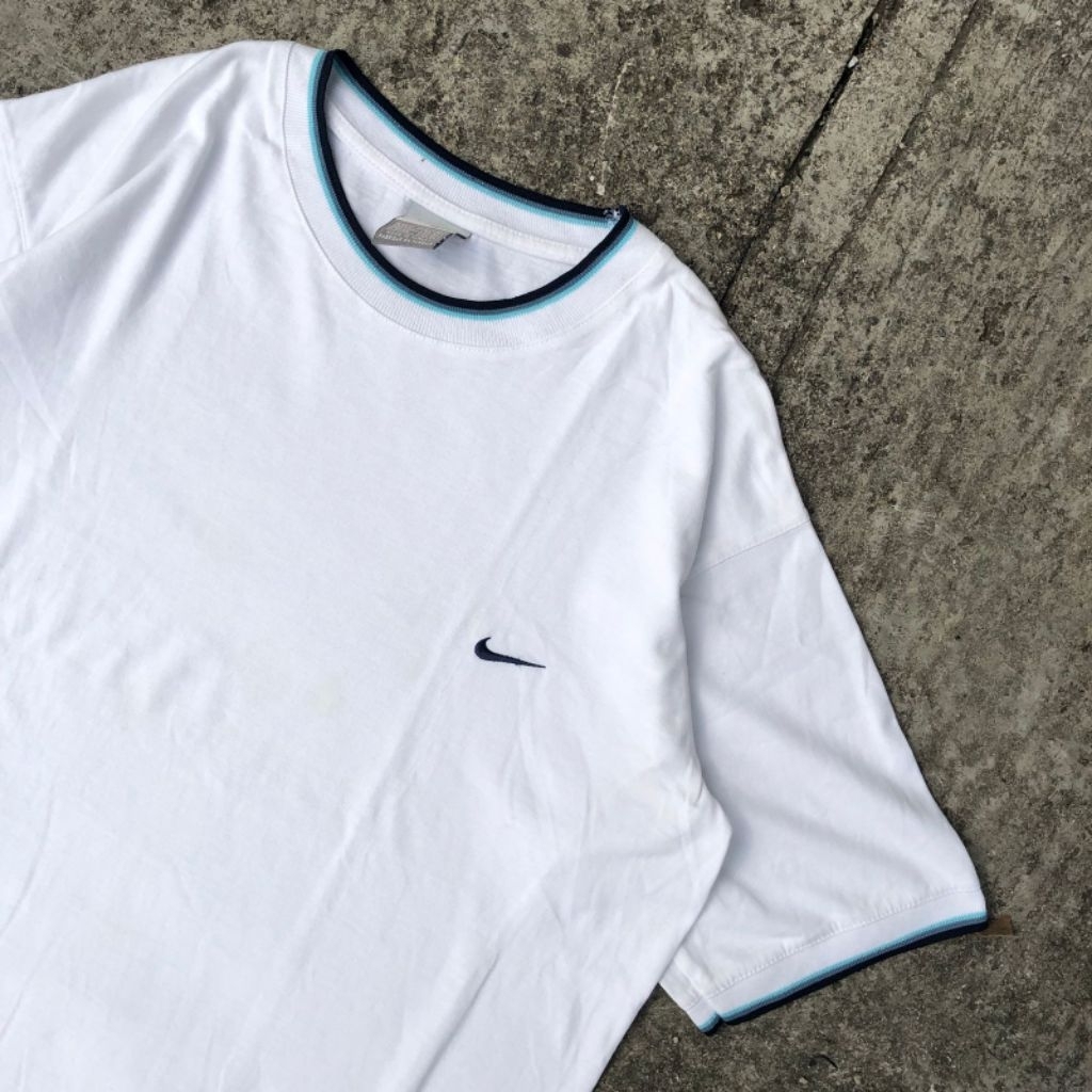 Tshirt "NIKE RINGER VTG" white