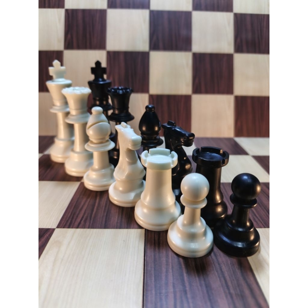 (1 Set) Bidak Catur Bahan Plastik Premium