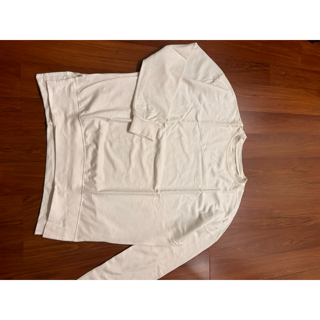 STL white long sleeve top oversized unisex preloved