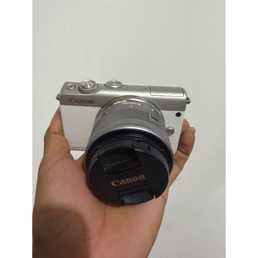 canon m100 + lensa kit