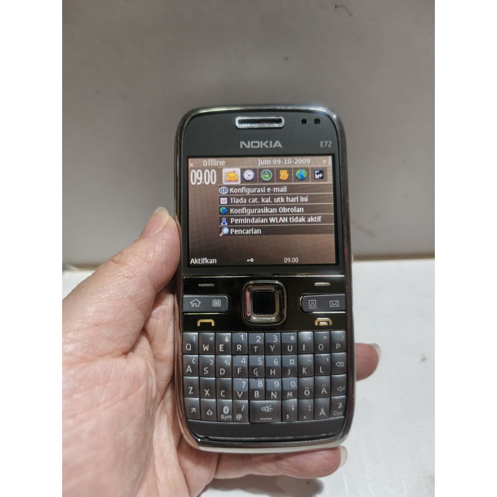 NOKIA E72 HANDPHONE SECOND NOKIA JADUL UNIK LANGKA NORMAL SIAP PAKAI