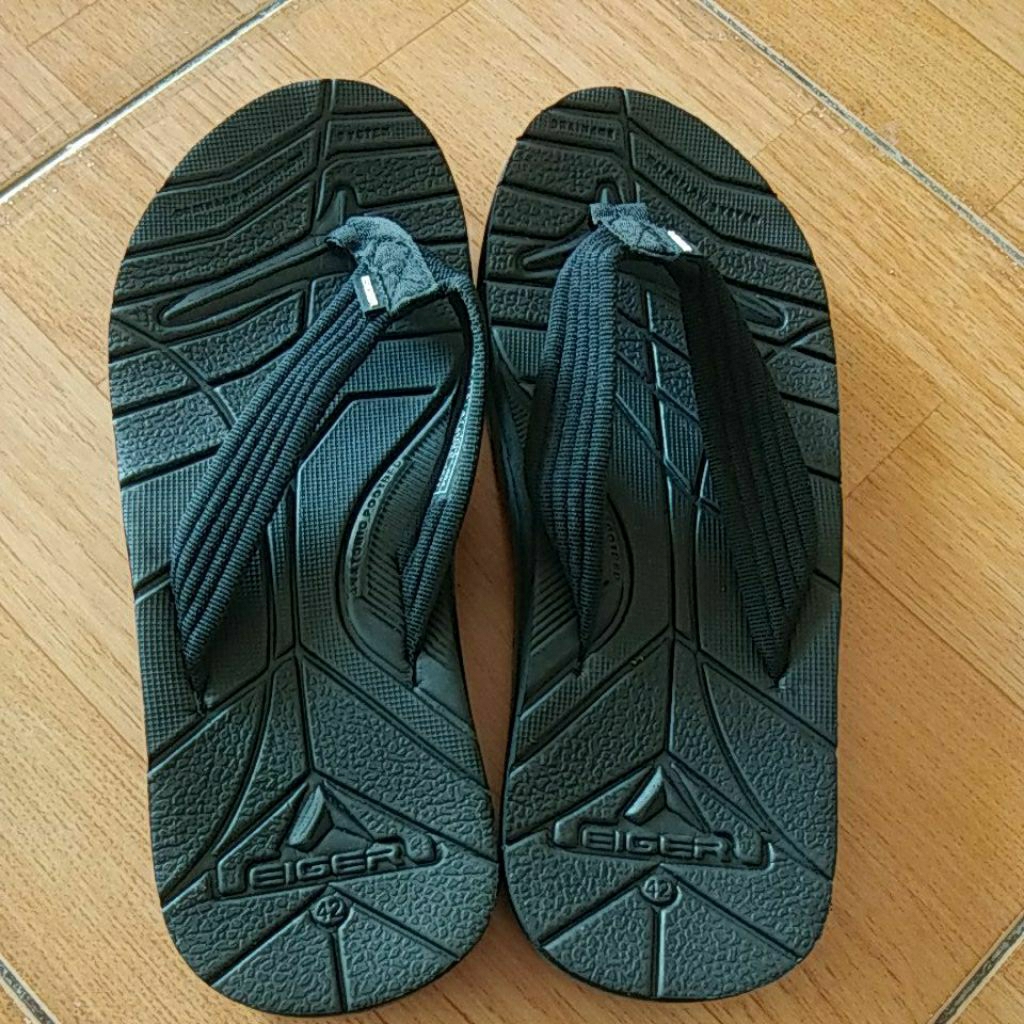 preloved sendal pria eigerOri