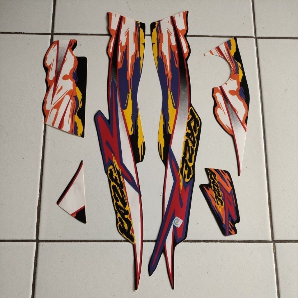 Striping Kaze R Tahun 2003 Hitam Oren