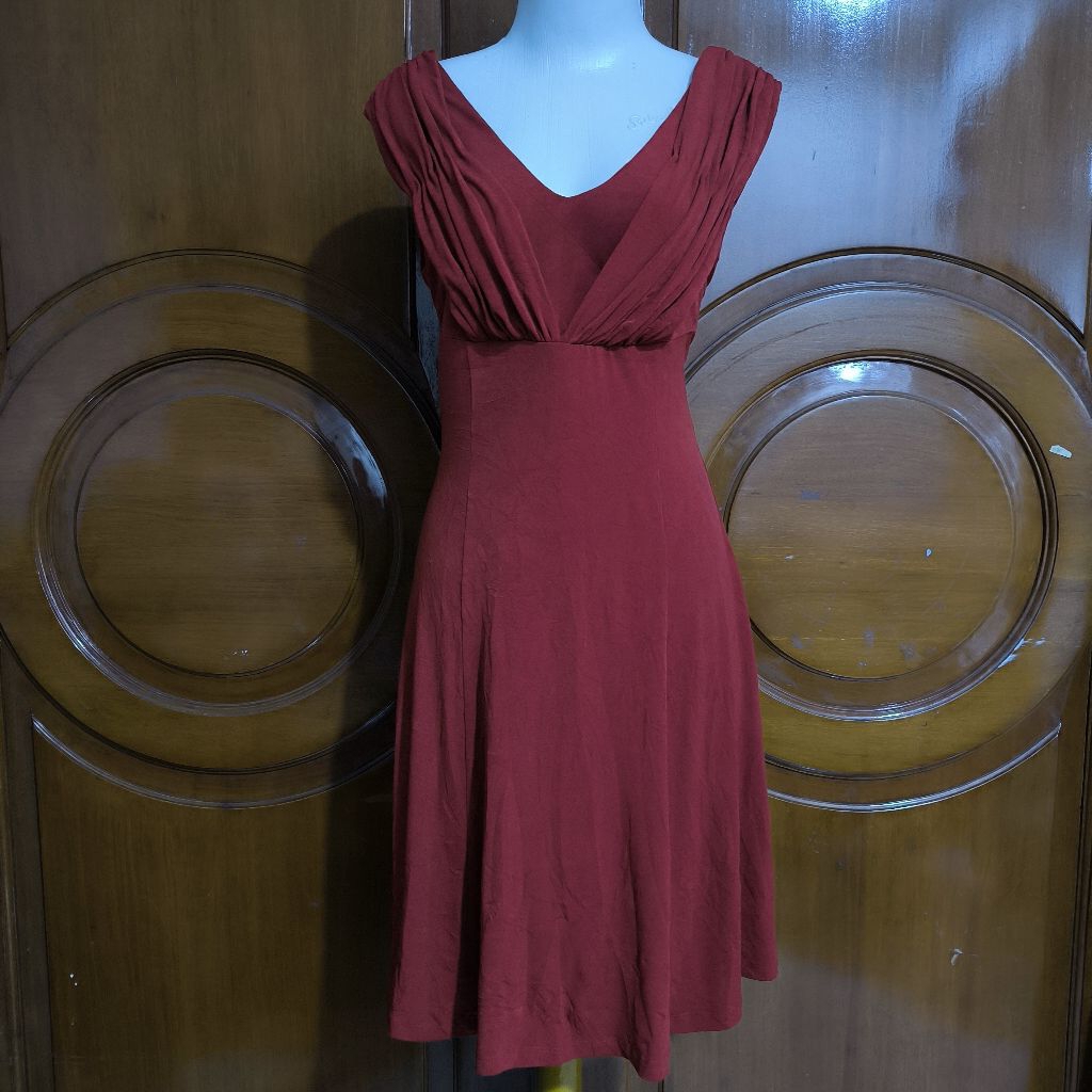 dress merah elegan calvin klein