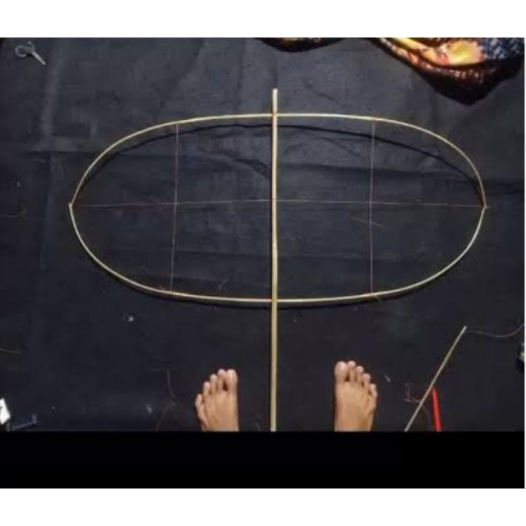 sepasang rangka sayap layangan Pegon 1 meter