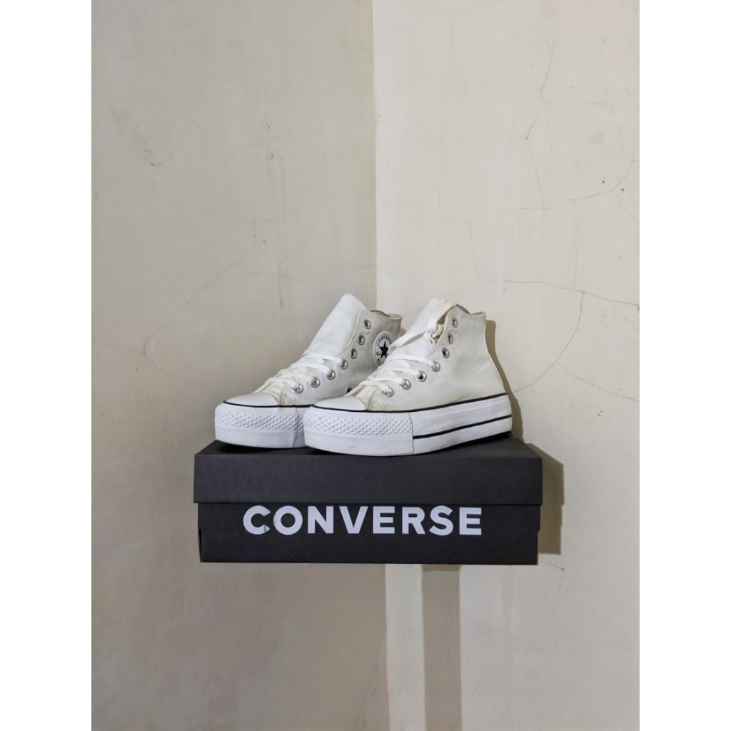 Sepatu converse size 36