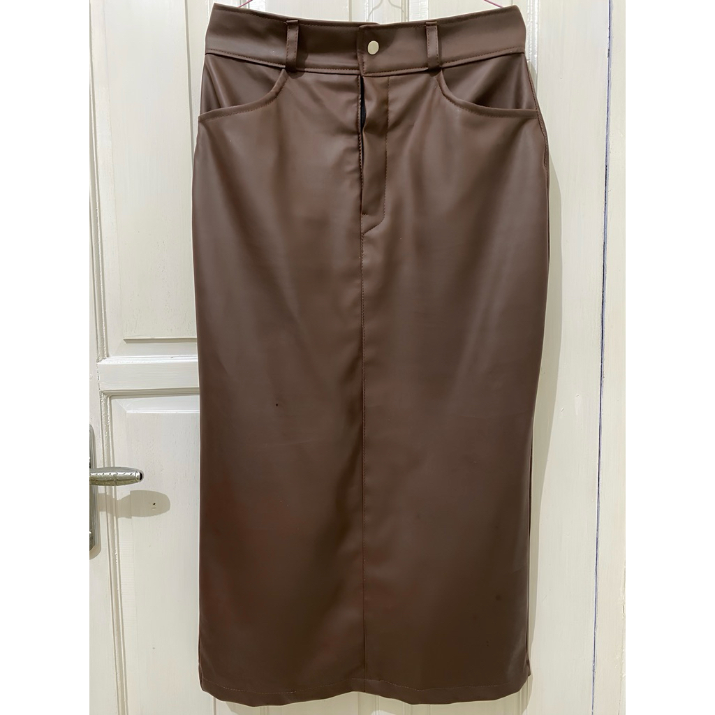 preloved rok kulit
