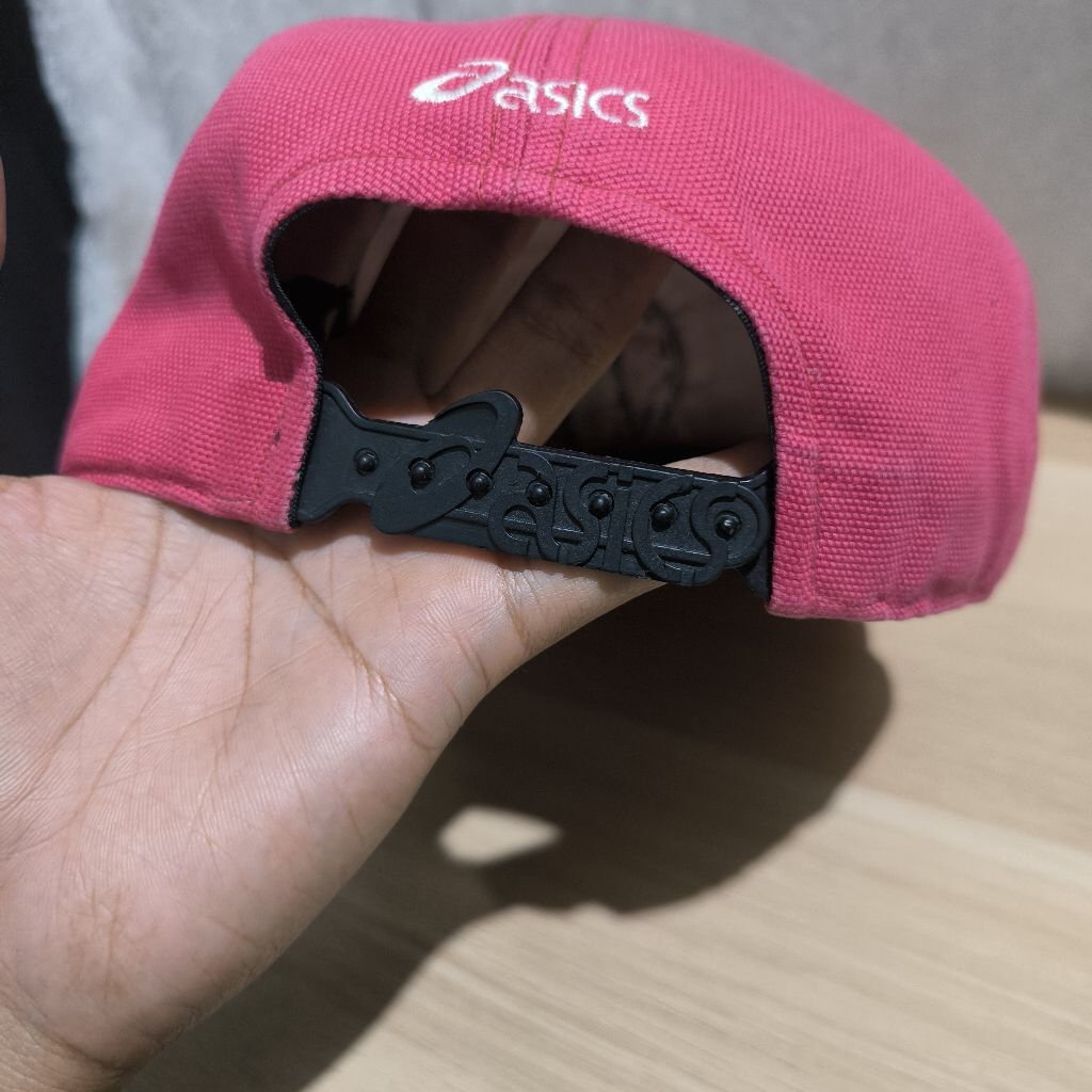 topi vintage asics