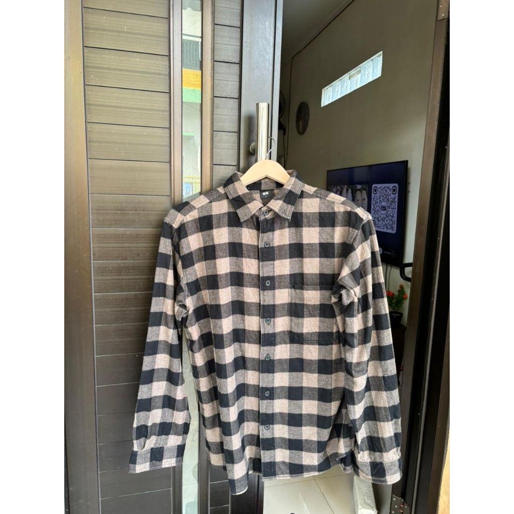 Flannel Uniqlo Ukuran L PRELOVED