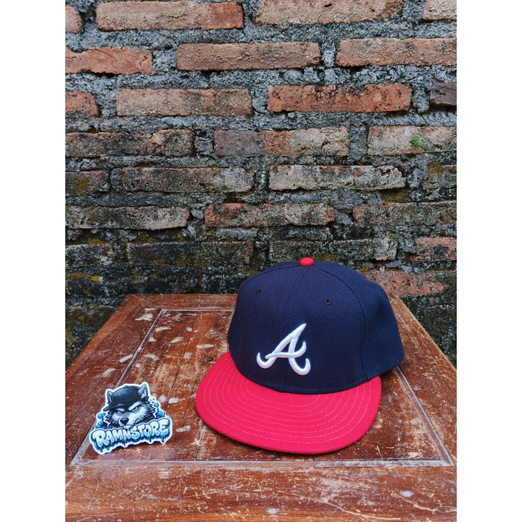 topi new era 7 1/8 x mlb atlanta braves