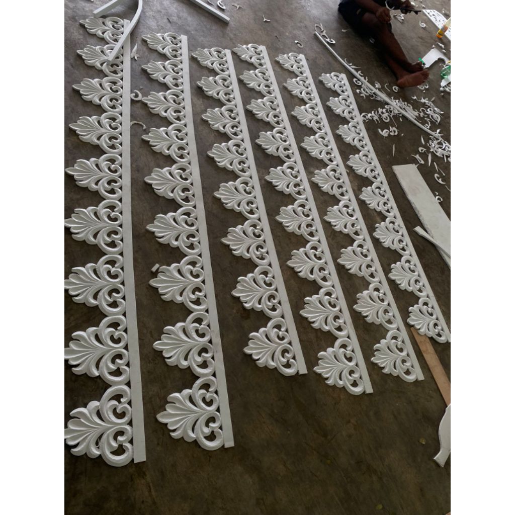 Lis ukir spon karet
