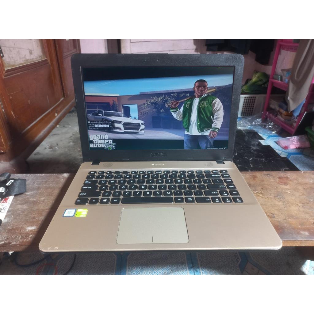 ASUS X441UV INTEL i3 NVIDIA RAM 8 GB SSD+HDD FULLGAMING