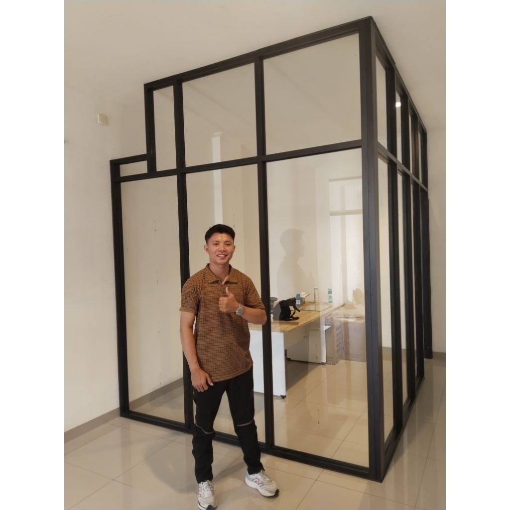 Partisi aluminium kaca /Sekatan Ruangan