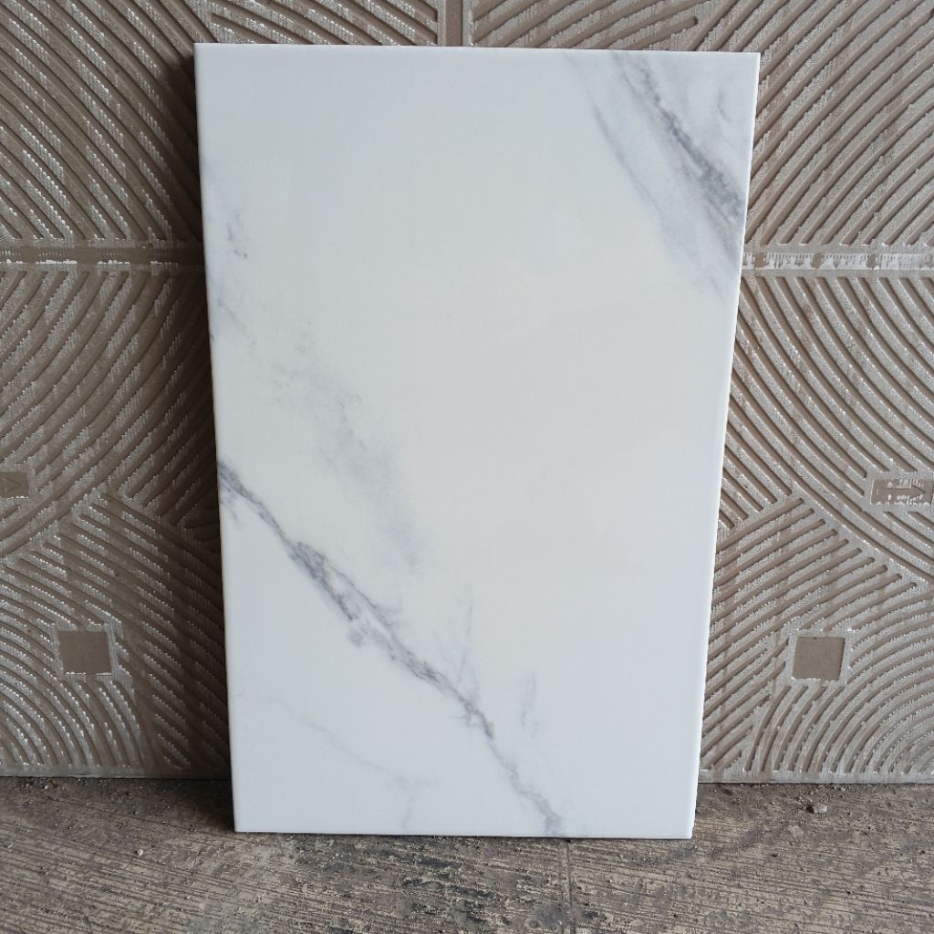 keramik dinding 25x40 25 x 40 kilap glossy glosi putih urat carara random face platinum