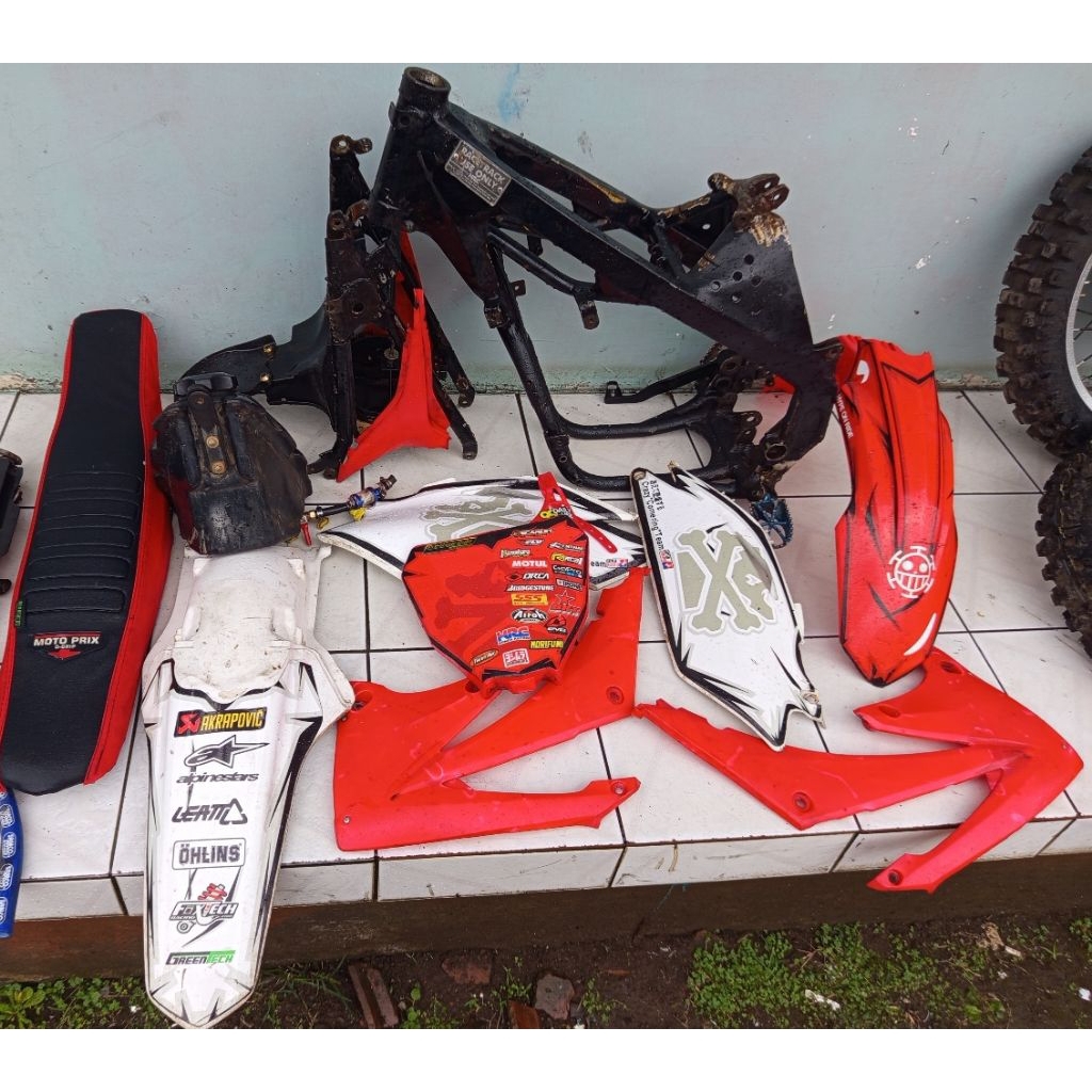 body set cover crf250r dan sasis ninja