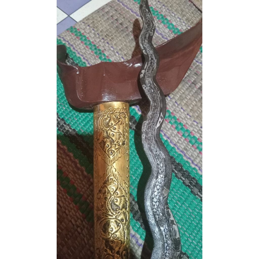keris nogo Sosro sepuh .koleksi pribadi. nogo Sosro sabuk inten Luk 11