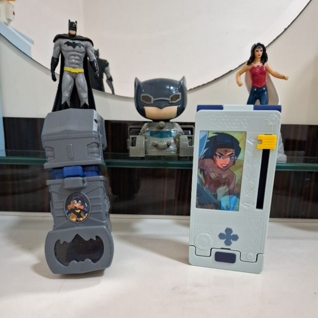 Batman&wonder woman mainan figure McDonald's&KFC